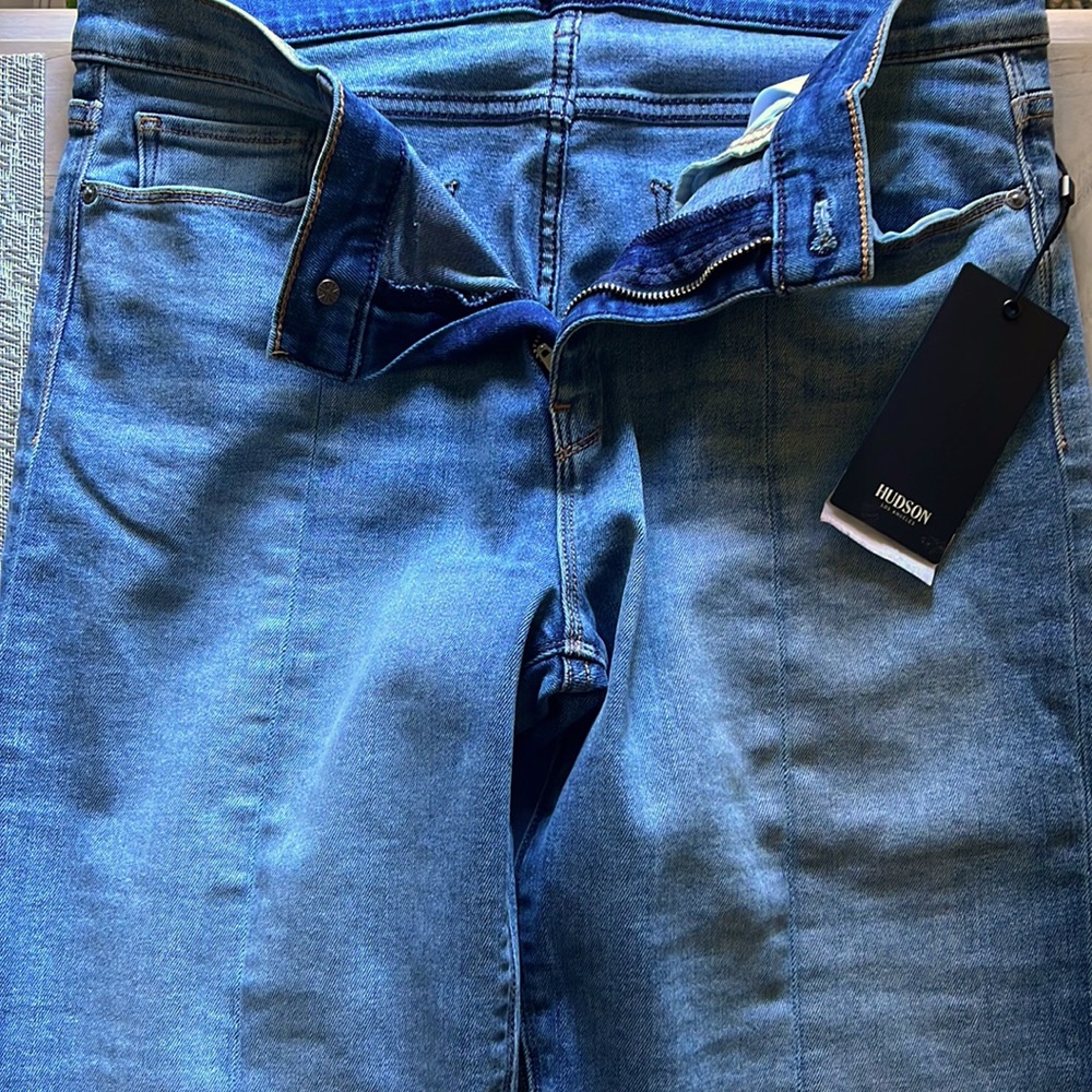‘HUDSON’ Super Model jeans are hot of the press ‘Brand New’ size 30! Neva worn!